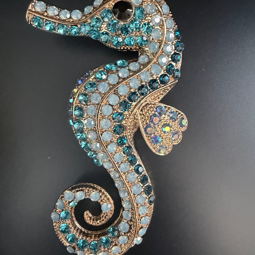 Seahorse Crystal Brooch in Teal & Light Blue